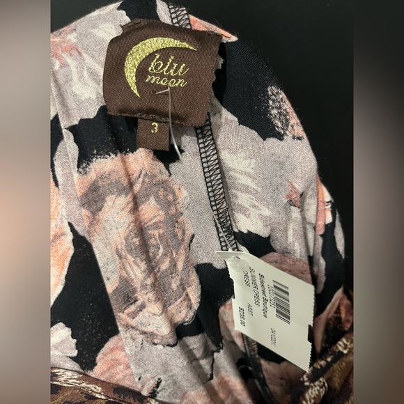 Blu Moon Floral and Cheetah Maxi-Dress… - Picture 15 of 16